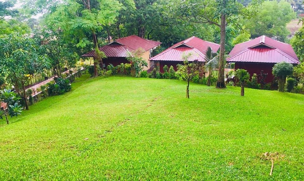 Hill Garden Hotel Chaungtha Buitenkant foto