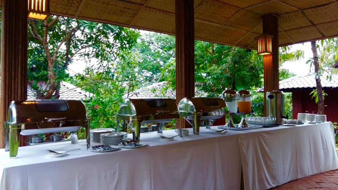 Hill Garden Hotel Chaungtha Buitenkant foto