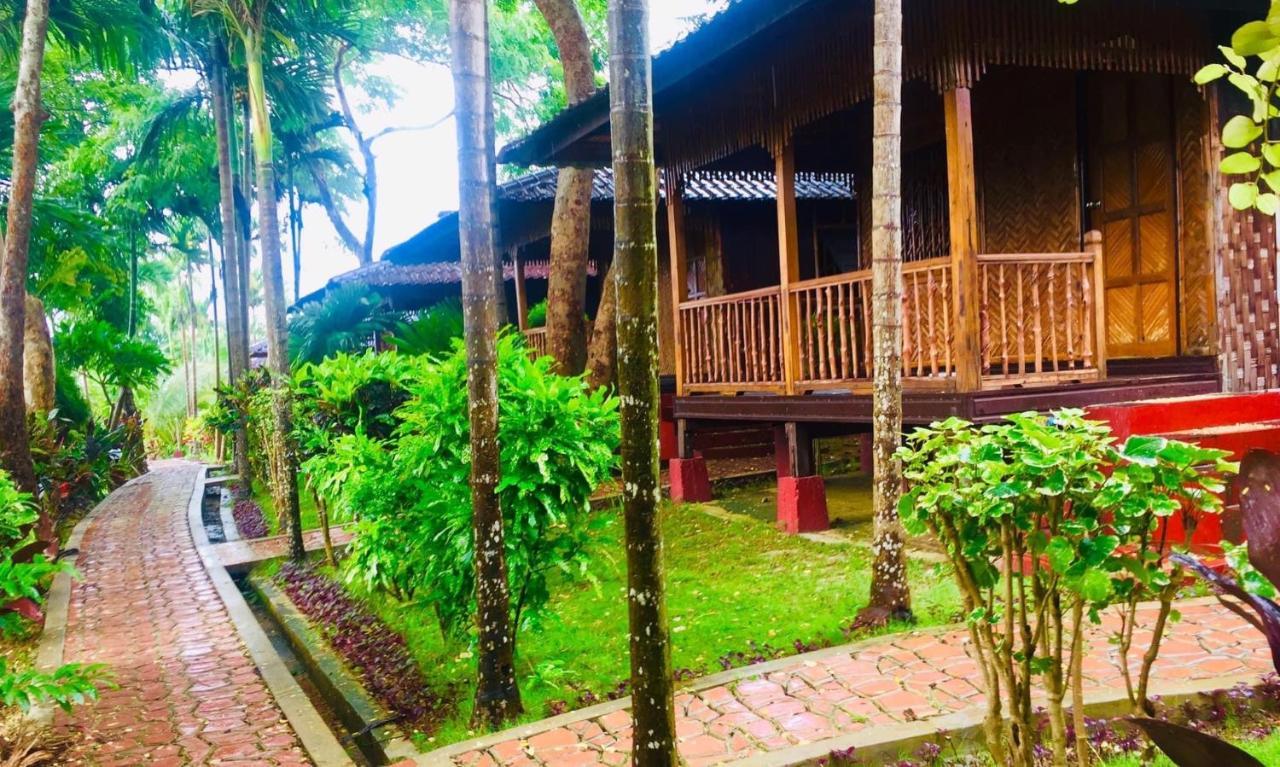 Hill Garden Hotel Chaungtha Buitenkant foto