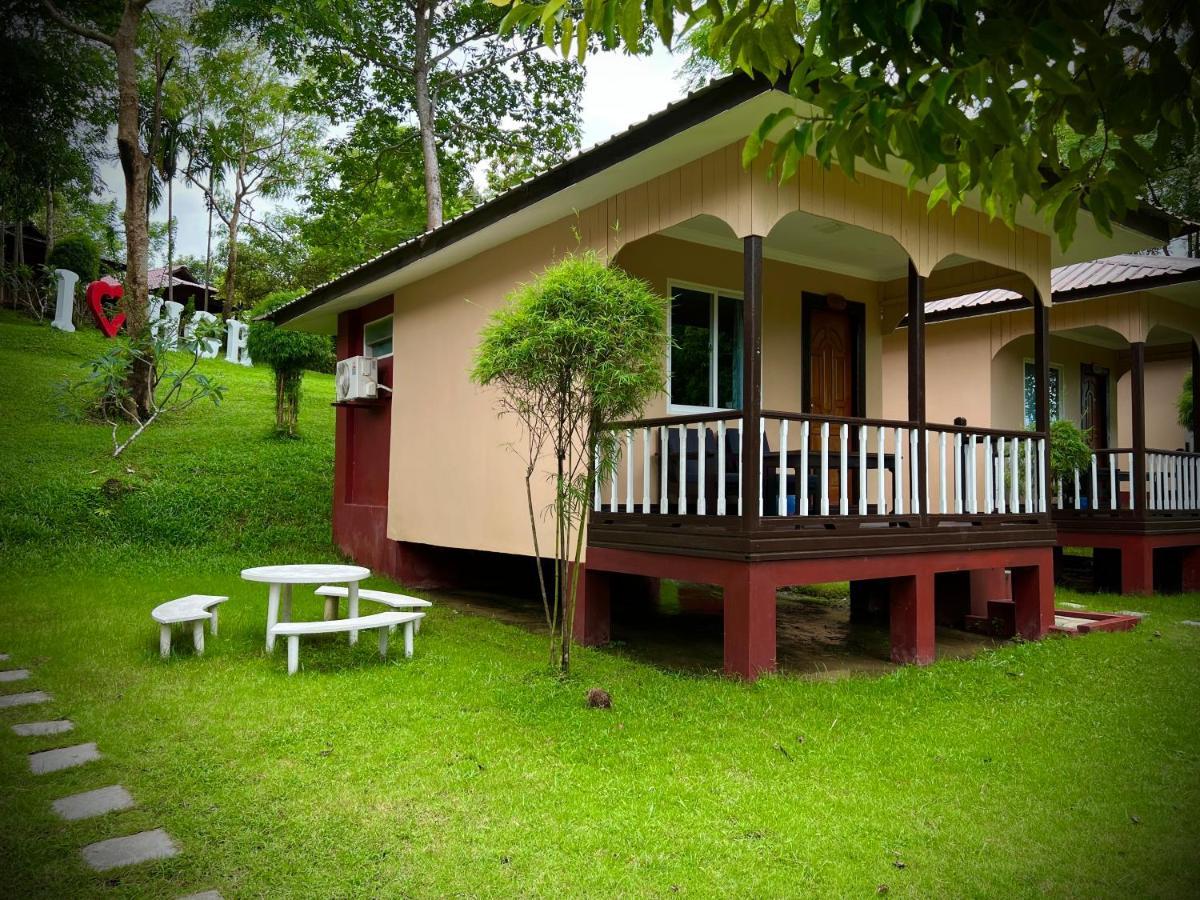 Hill Garden Hotel Chaungtha Buitenkant foto
