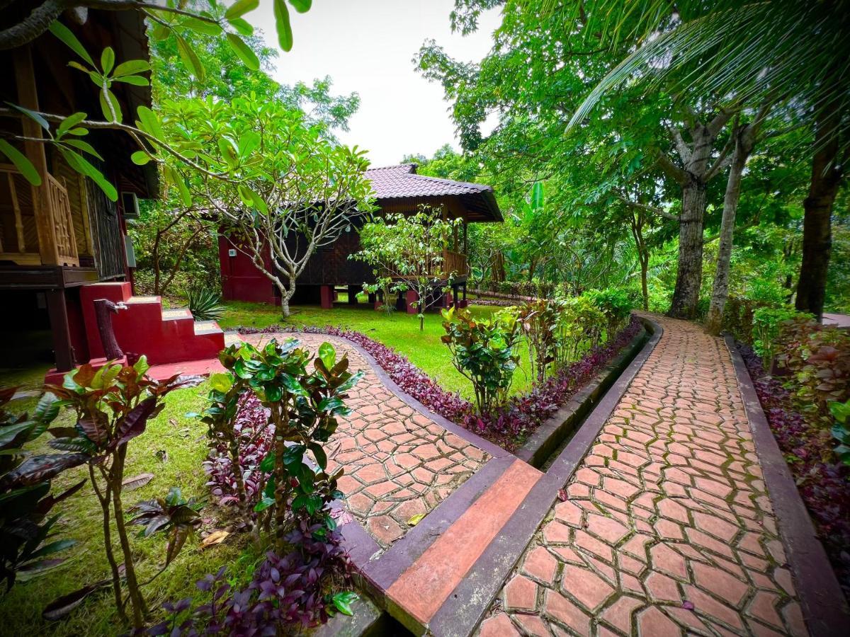 Hill Garden Hotel Chaungtha Buitenkant foto